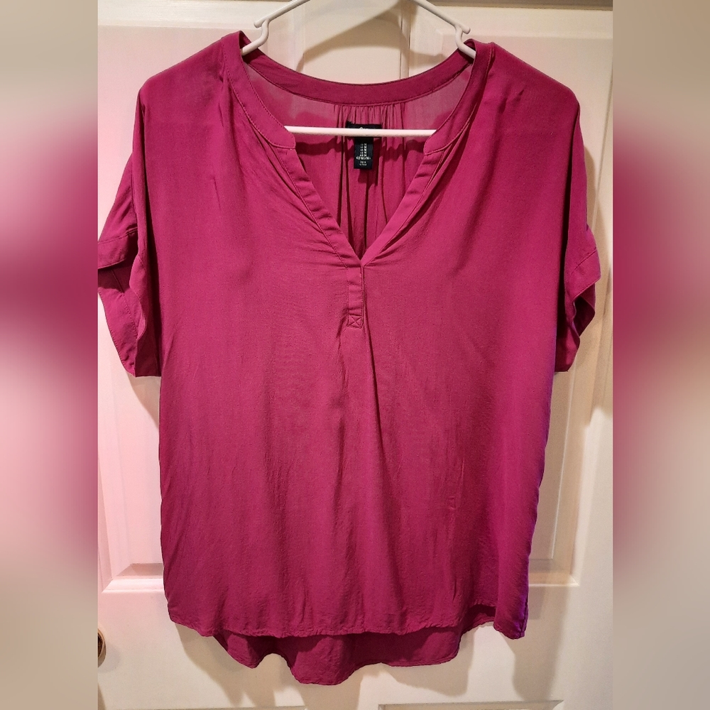 Gap Blouse Womans Medium Pink Feminine Preppy Neutral Business Casual Classic